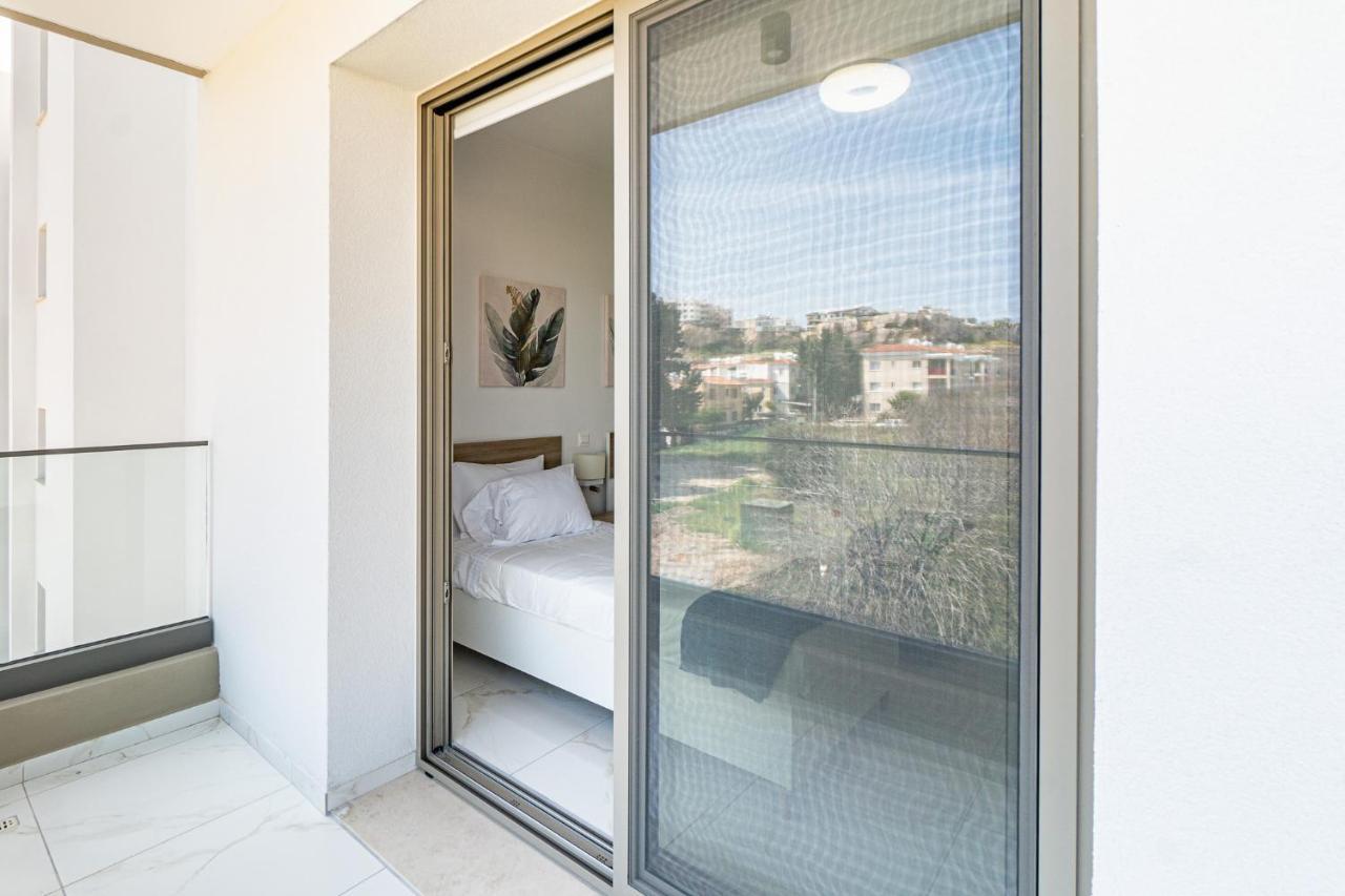 Adolina Apartments By Ezoria Villas Paphos Bagian luar foto